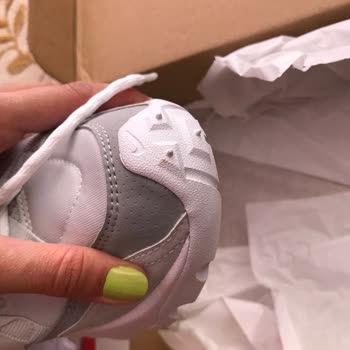 Nike App Uygulamasından Satın Aldığım Ayakkabılar Lekeli Geldi