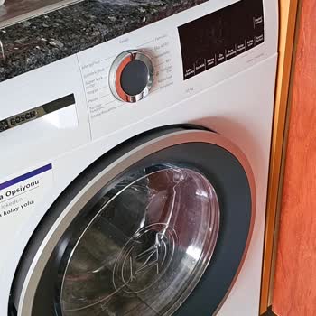 Bosch Çamaşır Makinem Mutfağın Ortasında Bekliyor