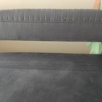 Bellona Servis Koltuk Takımının Açılan Bölgesinde Yırtık Var Gelip Bakmıyor