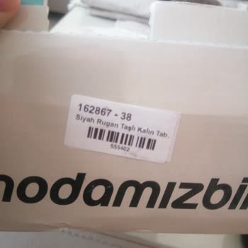 Modamizbir.com Ayakkabının Yanlış Numara Gelmesi Ve Üzerindeki Taşların Düşmüş Olması