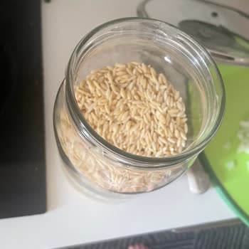 Filiz Makarna Şehriyede Kurt Çıktı