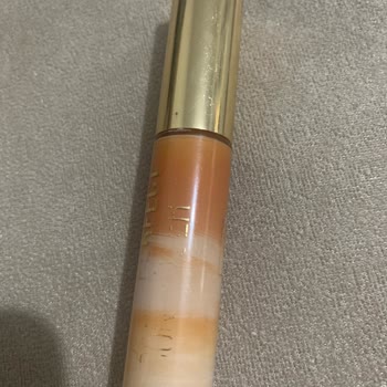 Flormar Göz Aktı Kapatıcı Oksitleniyor