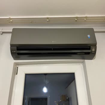 LG Marka Klima Aldım. Servis Klimayı Yamuk Taktı Extra Para İstedi.