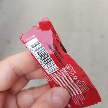 Tadelle Çikolata Aldık Yarısı Yenmiş Çıktı