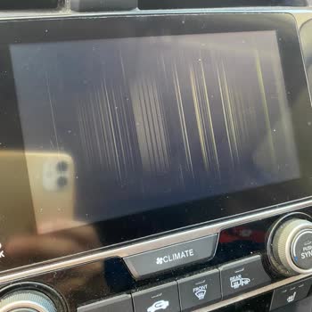 Honda Civic Ekranın Kendi Kendine Bozulması