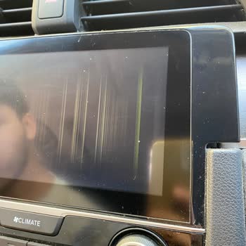 Honda Civic Ekranın Kendi Kendine Bozulması