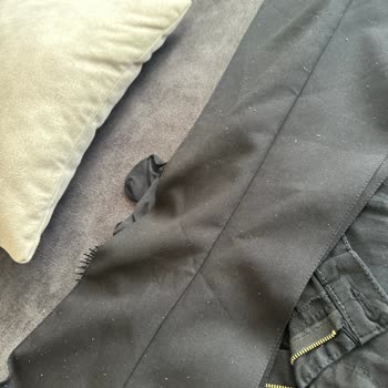 Jument Pantolonlarının Kalitesizliği Tüy Toplaması