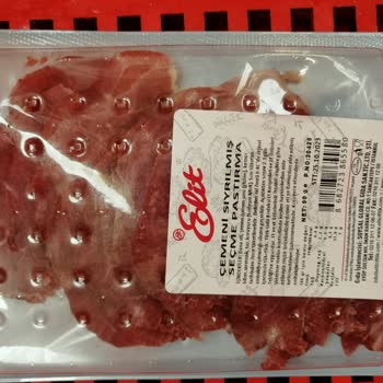 Kaya Çiftliği Elit Premium İsimli Çemeni Sıyrılmış Pastırma Yüzünden Eşim Zehirlendi