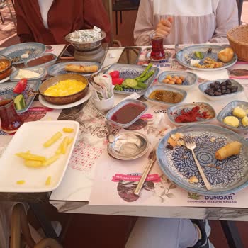 Sümbüllü Bahçe Konağı Kahvaltıyı Ve Çalışanların Tavrını Beğenmemek