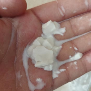 Yörükoğlu Sütten Peynir Kesiği Gibi Şeyler Çıktı.