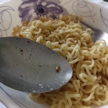 İndomie Sebzeli Noodledan Kurt Çıktı