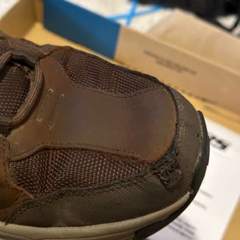 Skechers Sadece İsim Satıyor
