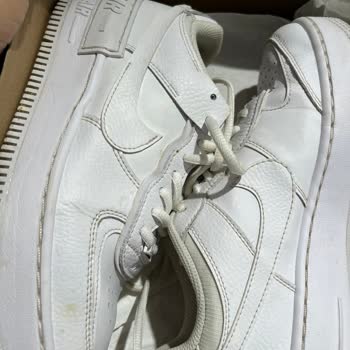 Barçın Spor Nike Ayakkabım Yanlardan Açıldı