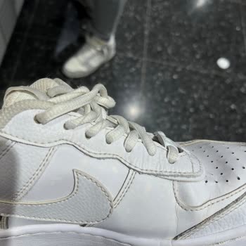 Barçın Spor Nike Ayakkabım Yanlardan Açıldı