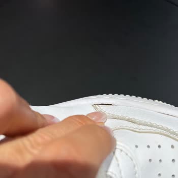 Barçın Spor Nike Ayakkabım Yanlardan Açıldı