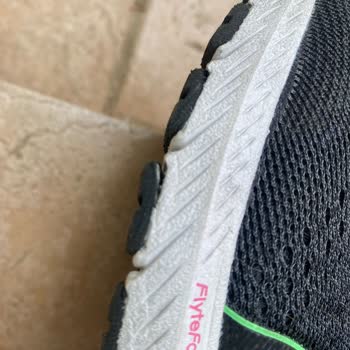 ASICS Asic Ayakkabı Açıldı