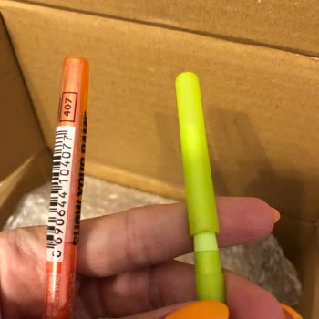 Pastel Kozmetik Açılmış Ve Kullanılmış Göz Kalemi Gönderildi