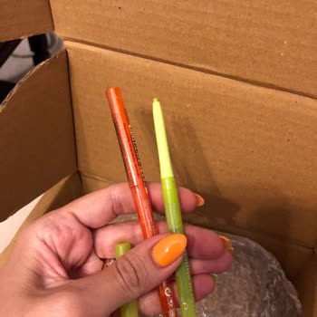 Pastel Kozmetik Açılmış Ve Kullanılmış Göz Kalemi Gönderildi