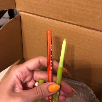 Pastel Kozmetik Açılmış Ve Kullanılmış Göz Kalemi Gönderildi