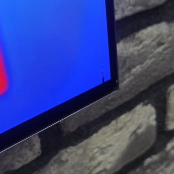 Göktürk Ünal Nakliyat Televizyonumu Kırdı.