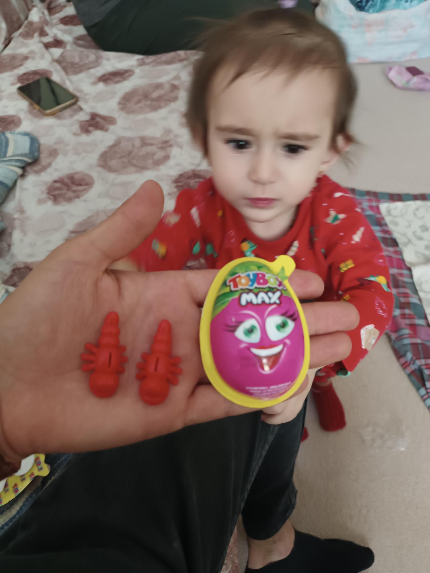 Bugün Toybox Aldık İki Kelebek Çıktı Ama Kanadı Yok Şikayetvar