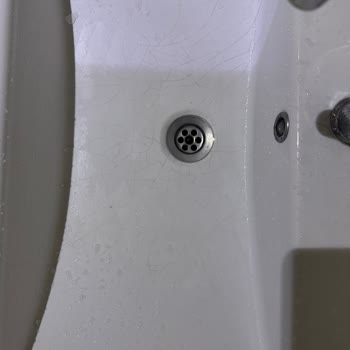Cerastyle Lavaboda Kılcal Çatlak Oluşması Ve Artması