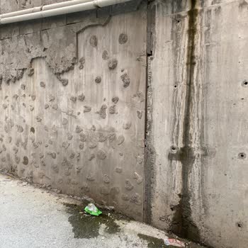 Şok Marketler Klima Suyunun Sokağımıza Akması!