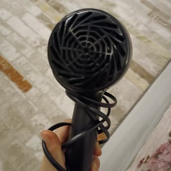 Arzum Marka Fön Makinem Elimde Patladı