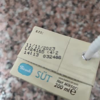 Birşah Tarihi Gelmemiş Ürün (süt) Bozuk Ve Bunu Çocuklar İçiyor!