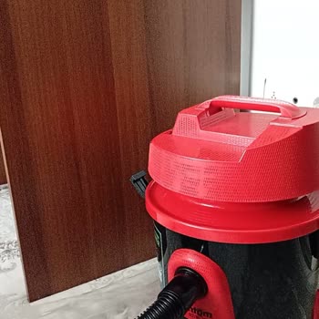 Dostlar Züccaciye Mağazanın Hasarlı Ve Kırık Ve Yanlış Renkte Gönderdiği Ürün