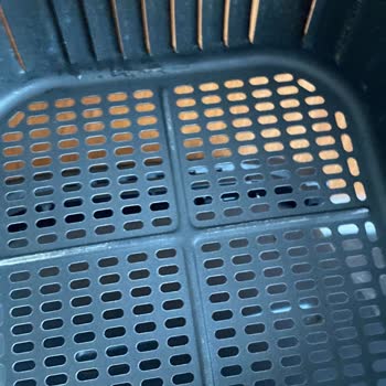 Cosori Airfryer Ürünün Arkasında Durmuyor