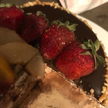 Gevrek Fırın & Pastane & Cafe Bozuk Pasta Satışı