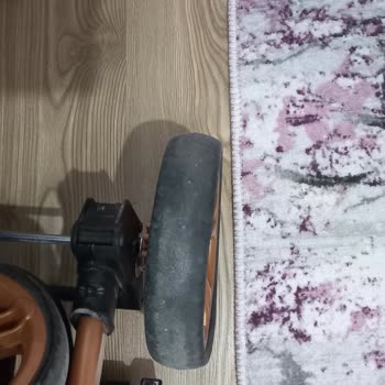 Baby Force Tekerlekler Yamuldu 5 Defa Kısa Mesafede Kullandım