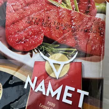 Namet Sucuk İçinde Metal Parça Çıkması
