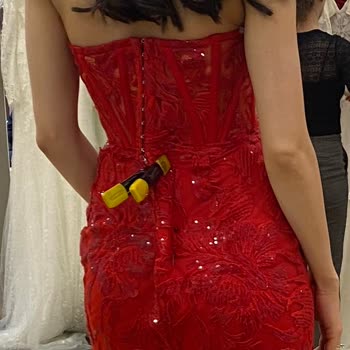 Oleg Cassini Büyük Beden Ve Tadilata Uygun Elbise Satmamaları