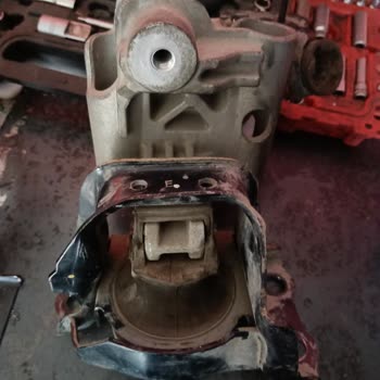 2014 Nissan Not 1.5 Dizel Aracıma Sağ Motor Takozu Bulamıyoruz