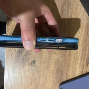 Deercase İPhone 13 Diye Aldığım Kılıfın Hangi Telefona Ait Olduğu Belli Değil!