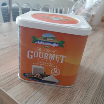 Tahsildaroğlu Ve Carrefour Bozuk Gurme Peynir Satmaya Devam Ediyor