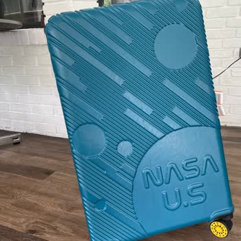Migros'dan NASA U. S Valiz İlk Uçuşta Parçalandı.