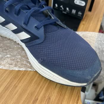 Barçın Spor Adidas Ayakkabının Yanlarından Yırtılması!