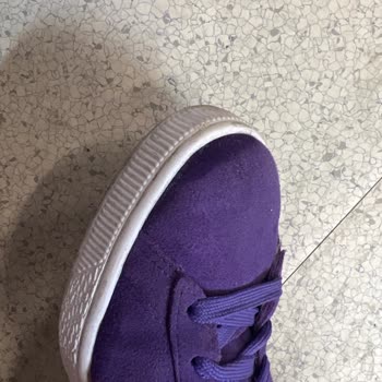 Puma Suede Ayakkabı Islak Gibi Gözüküyor