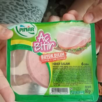 Pınar Aç Bitir Salamdan Hem Kıl Çıktı Hem Kokuyor!