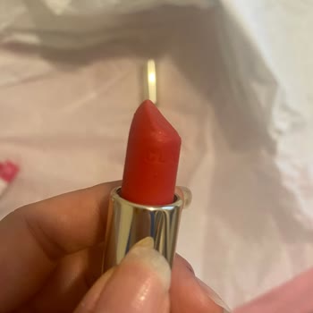 Sephora 741 Jolie Rouge Velvet Lipstick Came Without Protective Cover, It's Used