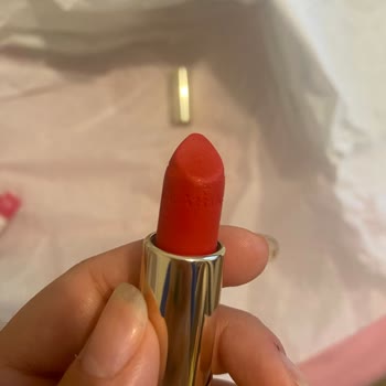 Sephora 741 Jolie Rouge Velvet Lipstick Came Without Protective Cover, It's Used