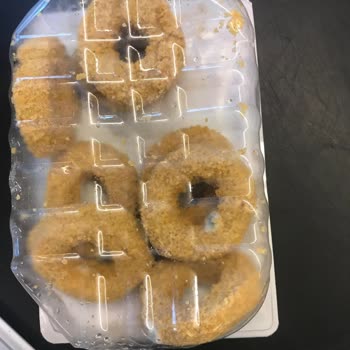 Şok Marketler Küfür Eden Kariyer