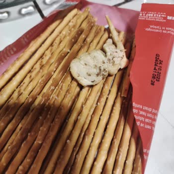 Ülker Tuzlu Çubuk Kraker Küflenmiş