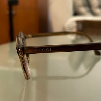 Gucci Gözlükte Marka Adının Silinmesi!