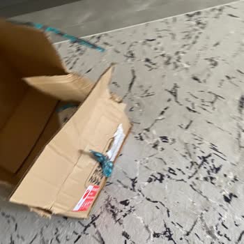 A101 Satın Alınan 6 Tabaktan 5'i Kırık Geldi