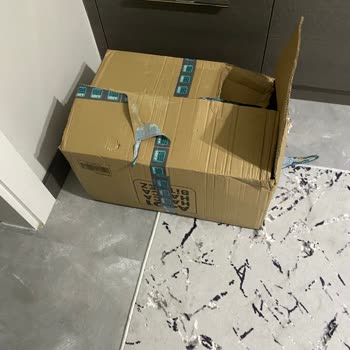 A101 Satın Alınan 6 Tabaktan 5'i Kırık Geldi