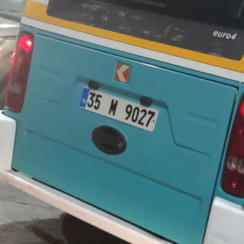 İzmir Minibüsçüler Odası İzmir Üçyol-Gaziemir 35 M 9027 Plakalı Araç Şoförü Hakkında Şikayet